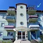 Orsika Hilltop Apartment Eger
