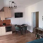 Orsika Hilltop Lejlighed *
