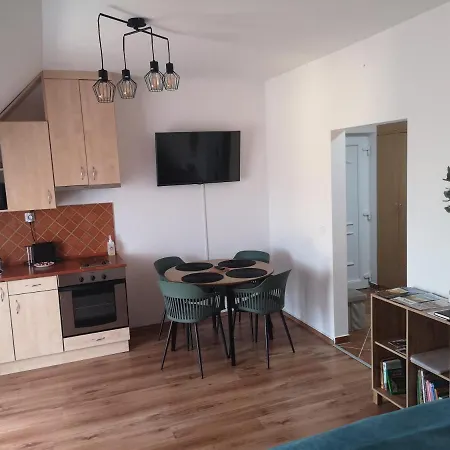 Orsika Hilltop Apartament *