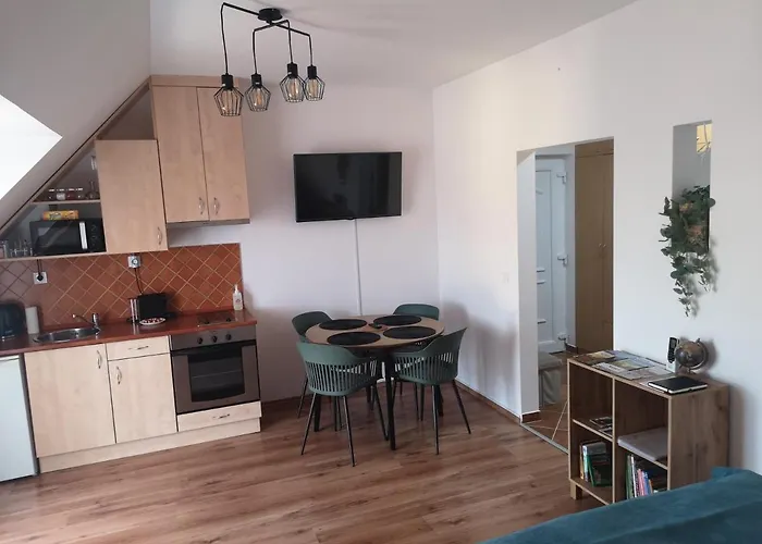 Orsika Hilltop Apartment *